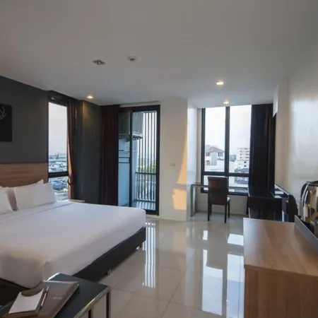 Marigold Sukhumvit Отели рядом с достопримечательностью «Станция Удом Сук»