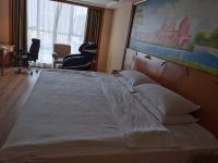 维也纳国际酒店(南京溧水中山西路店) - 豪华双拼大床房