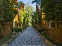 Yingde Zhulu Qingxiang B&B Hotels near Jiqingli Black Tea Valley