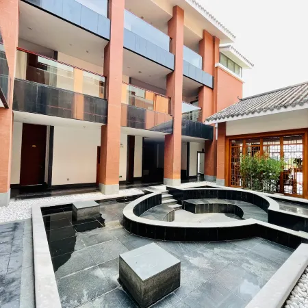 Chu Orange Manor