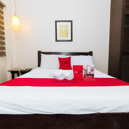 RedDoorz Plus @ The Ridge Tagaytay