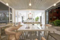 Puzhehei Lotus Emerald Ark Retreat