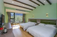 Jingxian Huizhu Hometown Inn (Moon Bay Scenic Area)