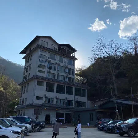 Yanbian Yuyunju Kangyang Village