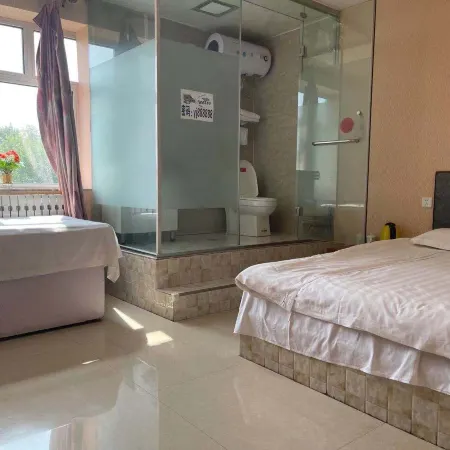 Longjiang Yijia Leisure Hotel