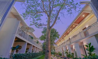 MENGHE HOTEL
