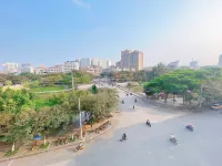 Yulin Mingjing Inn - Bergblick