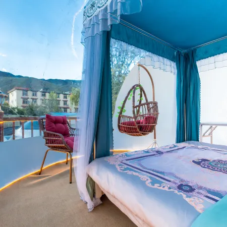 Batang Century Theme Hotel