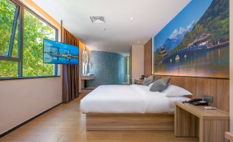 Tenwood Hotel (Xihua Road Caihongqiao Subway Station)