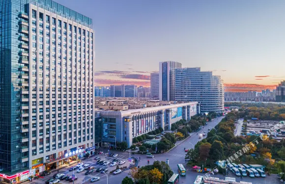 昆明南洋大酒店（新螺螄灣新亞洲體育城地鐵站店）