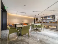YiJu·Shangpin Hotel (Taixing Drum Tower Xintiandi Branch) Hotel di Taixing