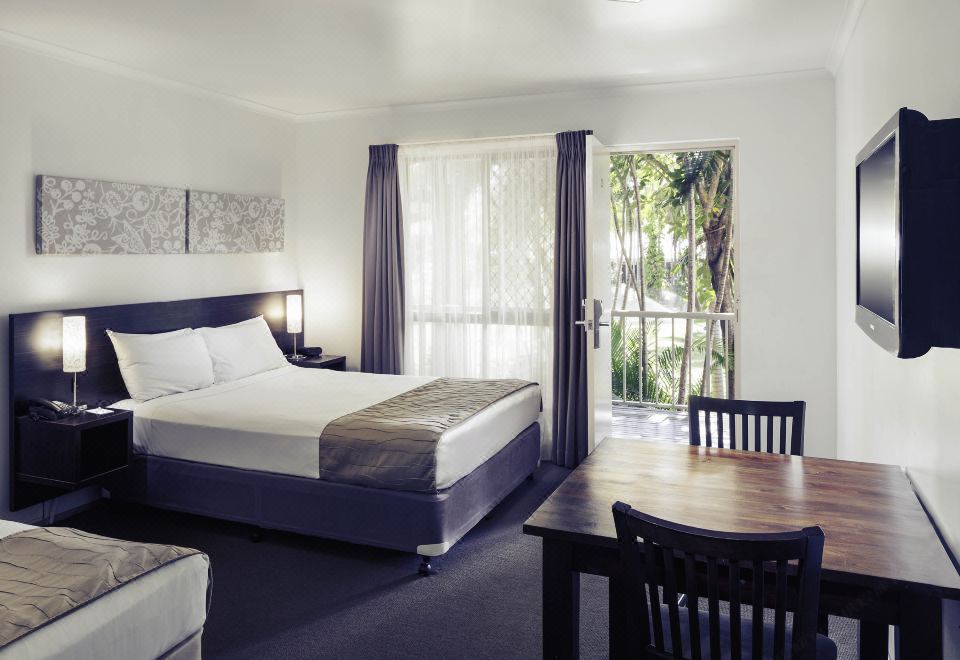 Mercure Townsville Hotel Over view