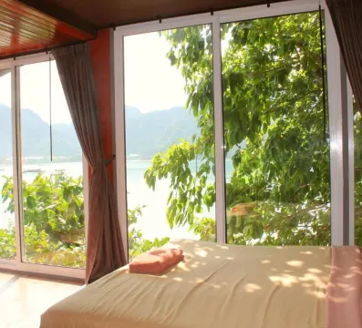 ห้องดีลักซ์สำหรับครอบครัว หันหน้าเข้าหาทะเล 101