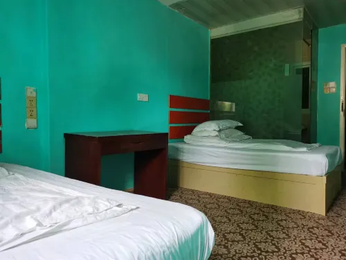 Green Apple Fashion Hotel