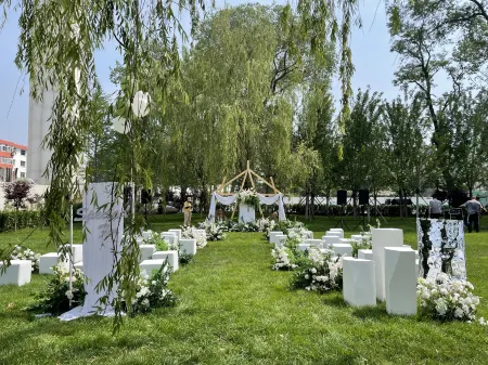 Argyle Resort Hotel (Qinhuangdao Feila Resort Area) Отели рядом с достопримечательностью «Xigang Garden»