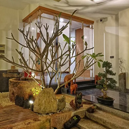 Stone Hot Spring Inn (Hot Spring Qidan Ancient Town)