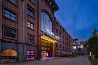 Beijing South Railway StationGrear Red Gate Y.TUO Hotel Hotels in Beijing
