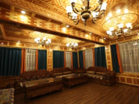 貴賓ホテル（阿壩格爾登寺) アバ県のホテル