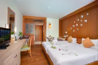 Seaview Patong Hotel Hotels in Phuket