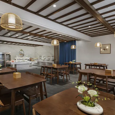 QIANNA HOTEL GLORIOUS(Xinxiang Store)