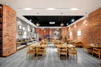 James Joyce Coffetel (Pedestrian Street store of Mudanjiang railway station