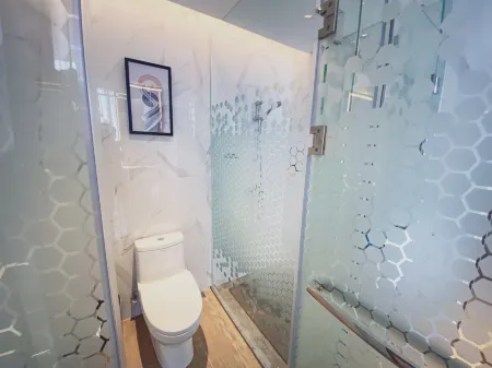 Fenggang Fengjing Hotel – Yongsheng Avenue Отели рядом с достопримечательностью «Yanhu Park»