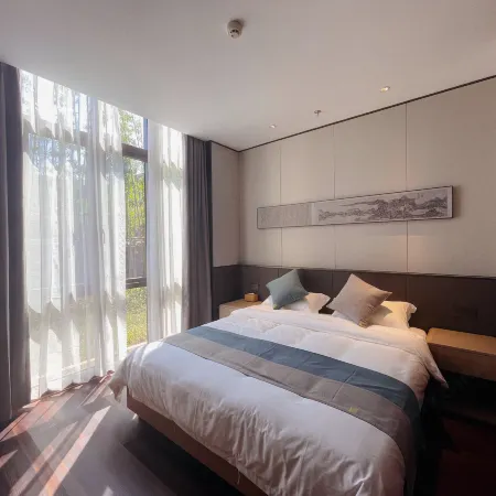 Qian Shan Cui Hotel