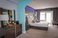 Cumberland Hotel - Oceana Collection
