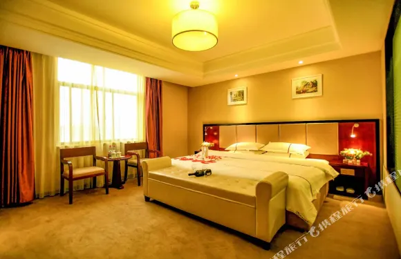 嵩明夢都大酒店