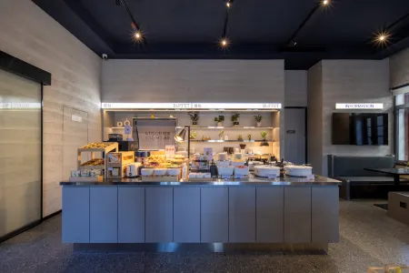 Liaocheng Dongchang Lake Light Hotel Отели рядом с достопримечательностью «Liaocheng Nanhu Wetland Park (Northwest Gate)»