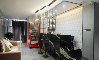 Daoxian Daofeng Wenhua Hotel (Daozhou South Road Store)