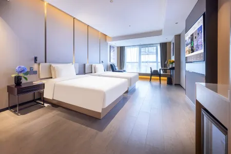 Atour Hotel Zhongshan Nantou Haiya Colorful City