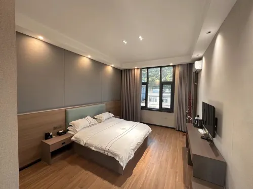Fuyuan Jingxuange Hotel - parking