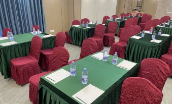 Lunyue Hotel (Foshan Gaoming City Plaza Store)