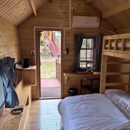 Pohao Tourism Wharf Wooden House Homestay