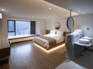 Wutai Mountain Hemlock Forest Homestay