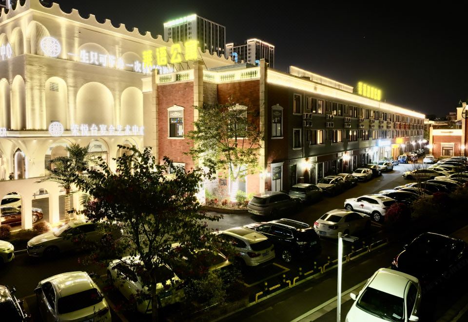 hotel overview picture