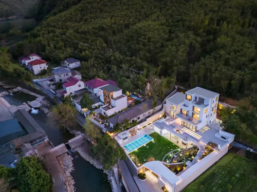 Anjian Yinnan Mountain Homestay - Private Pools