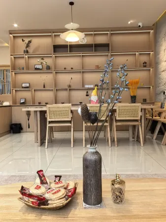 Songzhou Gucheng Jingyu Nanxiang Homestay