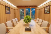 卧湖·臨湖觀雪山｜納斯湖全景野奢度假民宿（喀納斯湖店） - 停車場