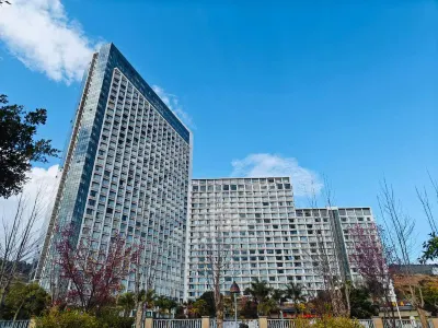 Aimeng Lakeview Resort Hotel (Moon Bay Wetland Park) فنادق في 