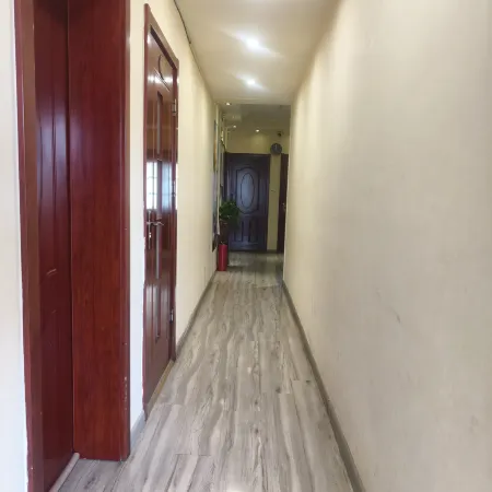 Yijia Hotel (Yunjia Kou Resettlement Community)