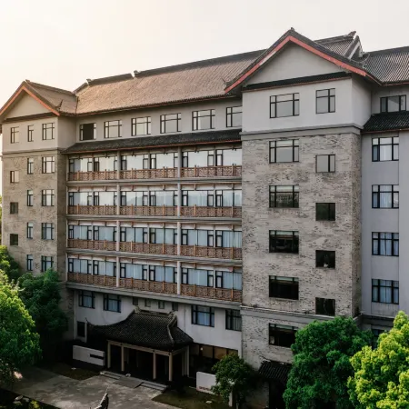 Longyou Longtian Xinxiang Resort Hotel