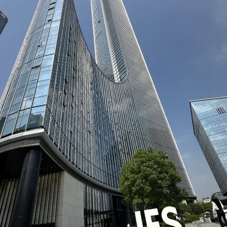 Topsky | IFS Skyline Homestay (Suzhou Jinji Lake Expo Center) Отели рядом с достопримечательностью «Книжный магазин Eslite»
