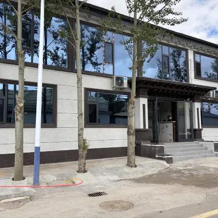 Qianyue Gangting Homestay