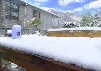 Four Sisters Mountain Knapsack International Hostel Hotel a 