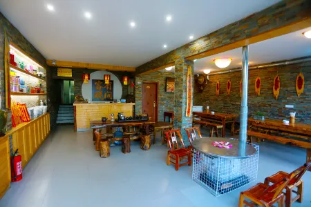 You Jian Inn Отели рядом с достопримечательностью «Langmei Temple»