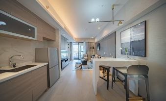 Burris Executive Apartment (Shenzhen Coast City Nanyou Clothing Store)