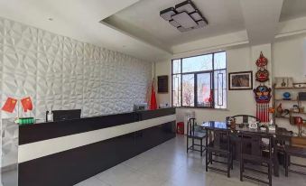 Shuangbai Luoshenghu Banshan Hotel