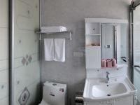 上海久居屋民宿 - 舒适八室一厅套房